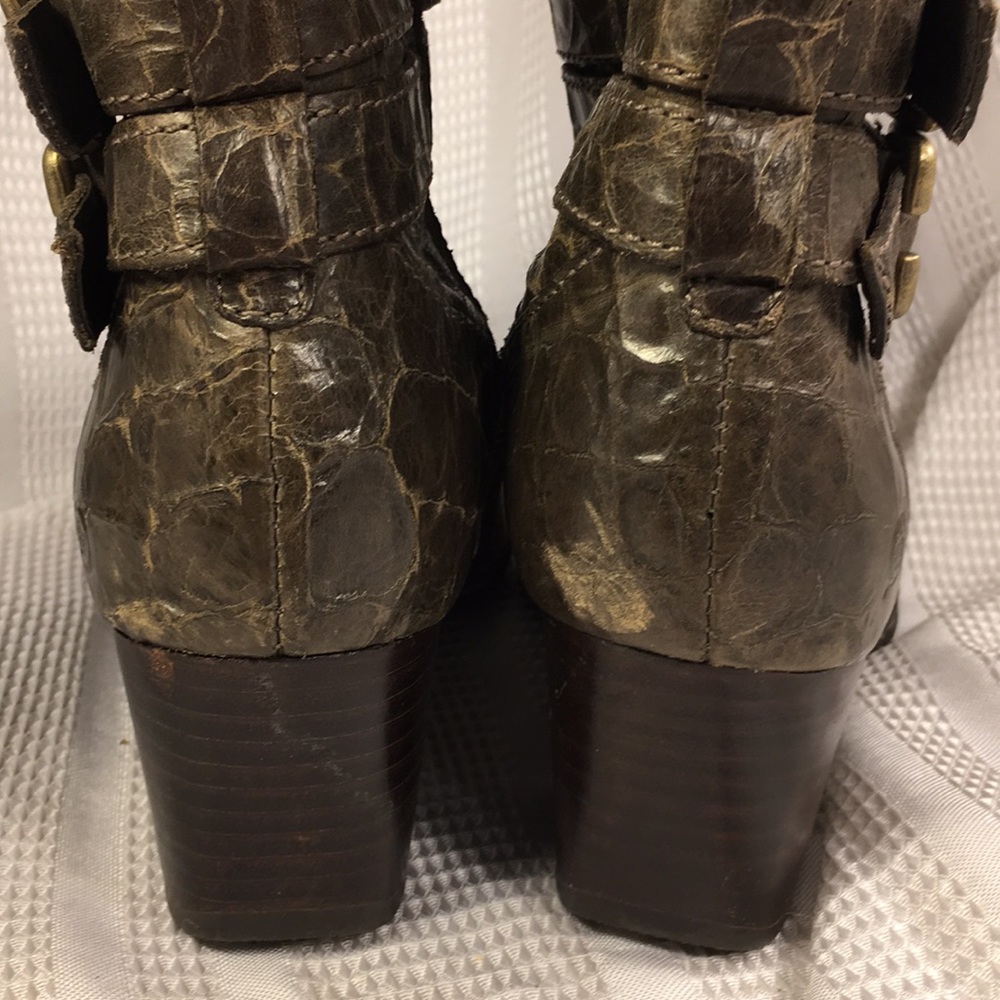 Born leather almost new high boots w/2”heel zipper - Picture 6 of 8
